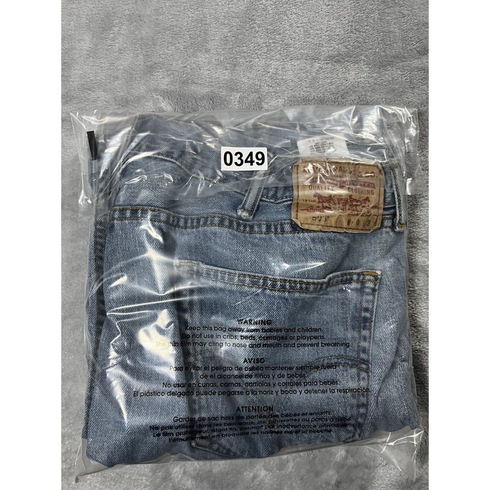 Levis 505 Jeans Mens 40x32 Blue Regular Straight Light Wash Denim - Picture 11 of 11